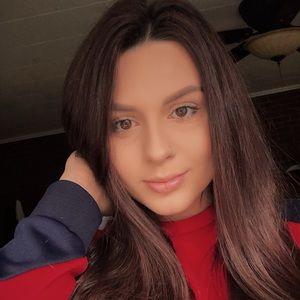 Meet your Posher, Raegan